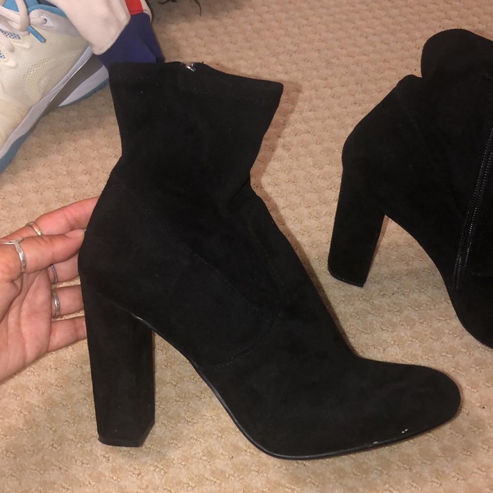 Steve Madden heeled suede boots